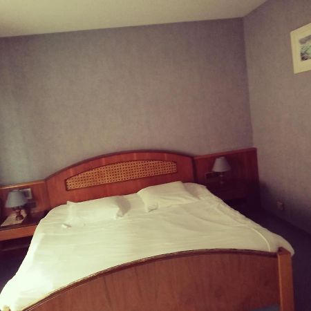 Logis Hotel Aux Comtes De Hanau Ingwiller Zewnętrze zdjęcie