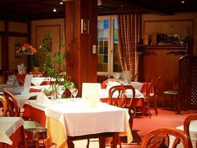 Logis Hotel Aux Comtes De Hanau Ingwiller Zewnętrze zdjęcie
