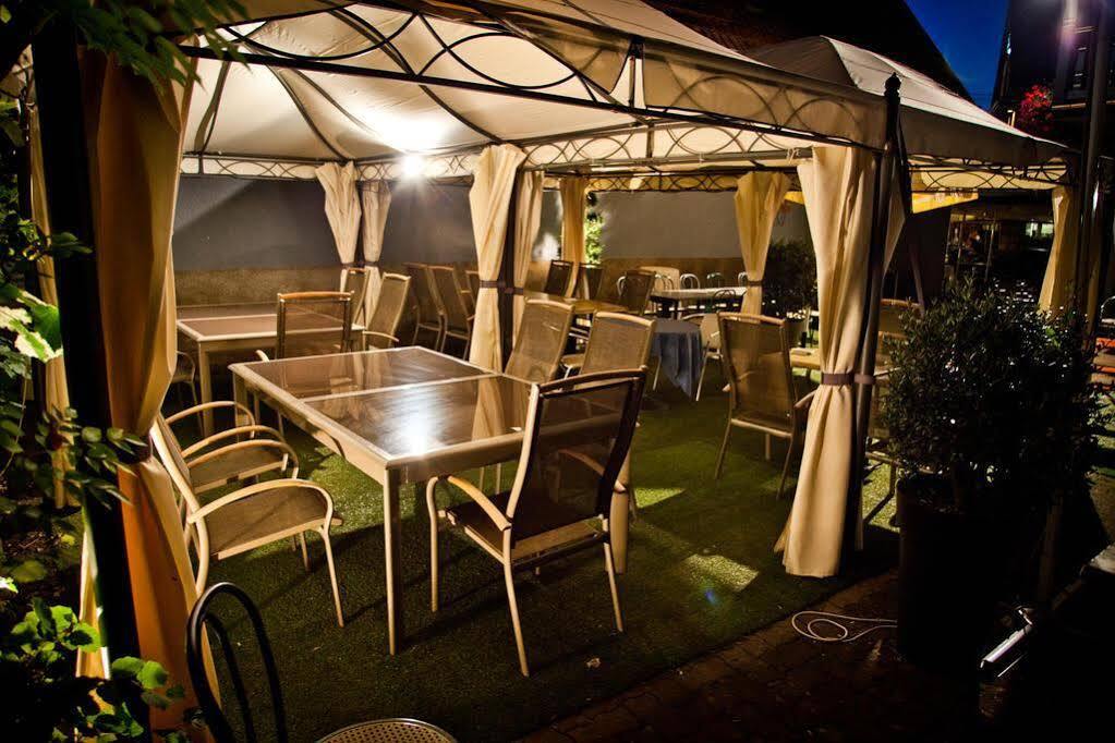 Logis Hotel Aux Comtes De Hanau Ingwiller Zewnętrze zdjęcie